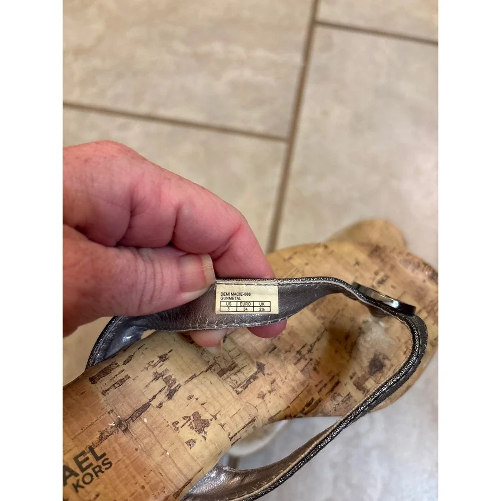 Michael Kors Demi Macie-888 Girls Kids Size 3 Gunmetal Cork Flip Flop Sandals MK